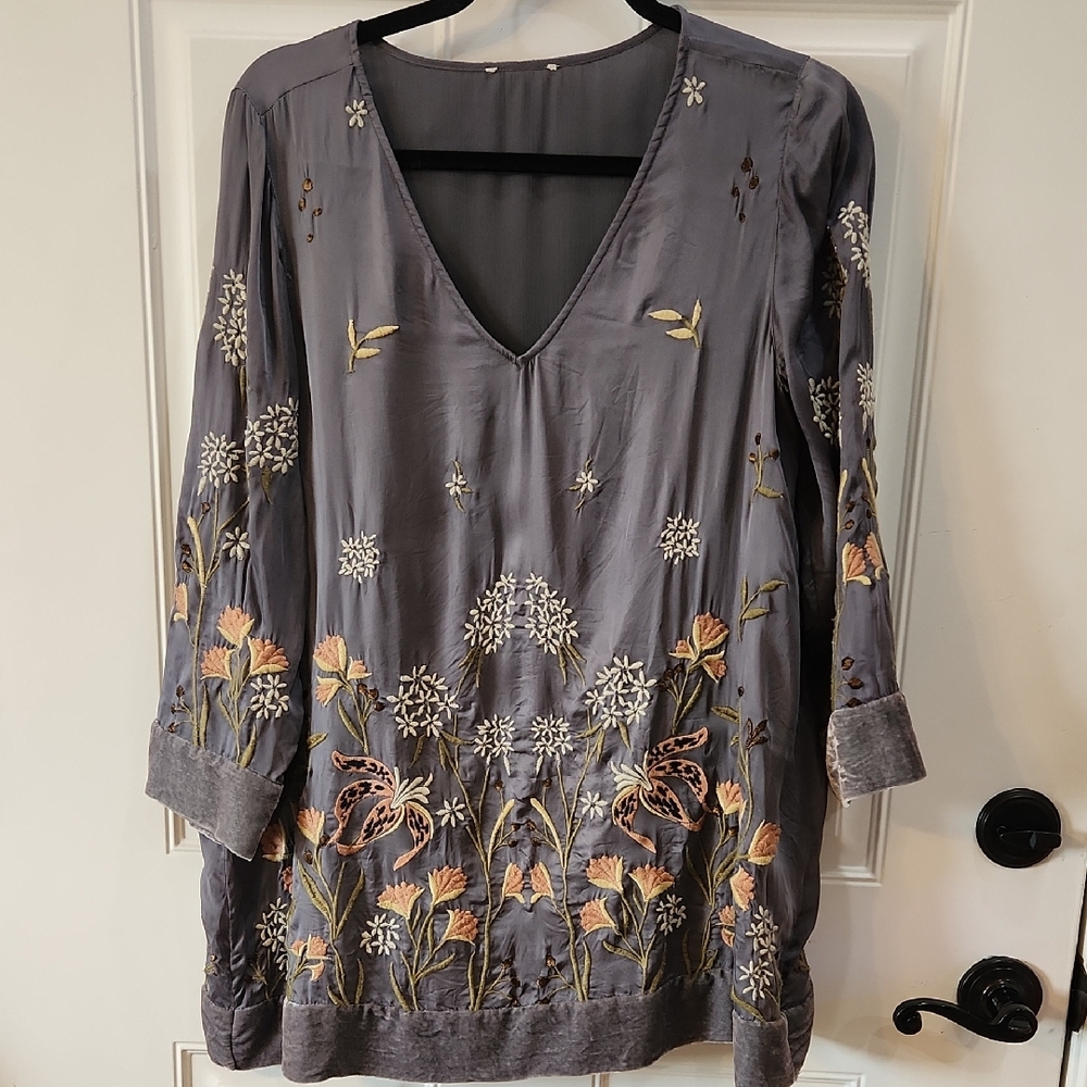 Embroidered Velvet Trim V-Neck